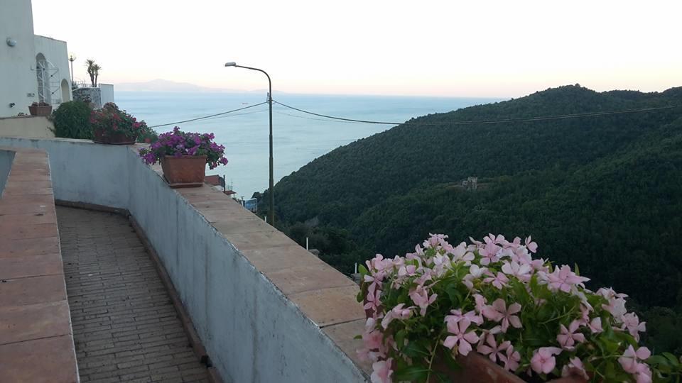Le Terrazze Di Cristina Bed & Breakfast Vietri Exterior foto