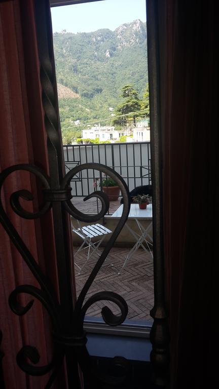 Le Terrazze Di Cristina Bed & Breakfast Vietri Exterior foto