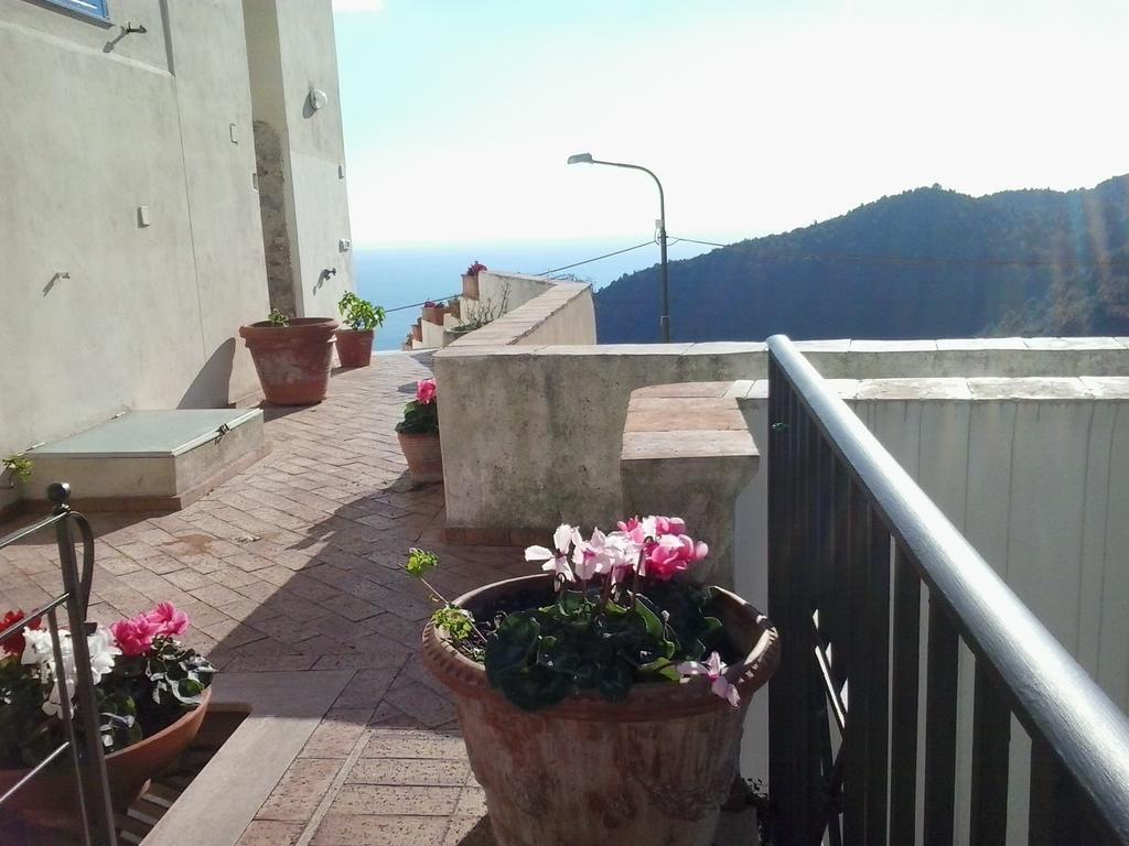 Le Terrazze Di Cristina Bed & Breakfast Vietri Exterior foto