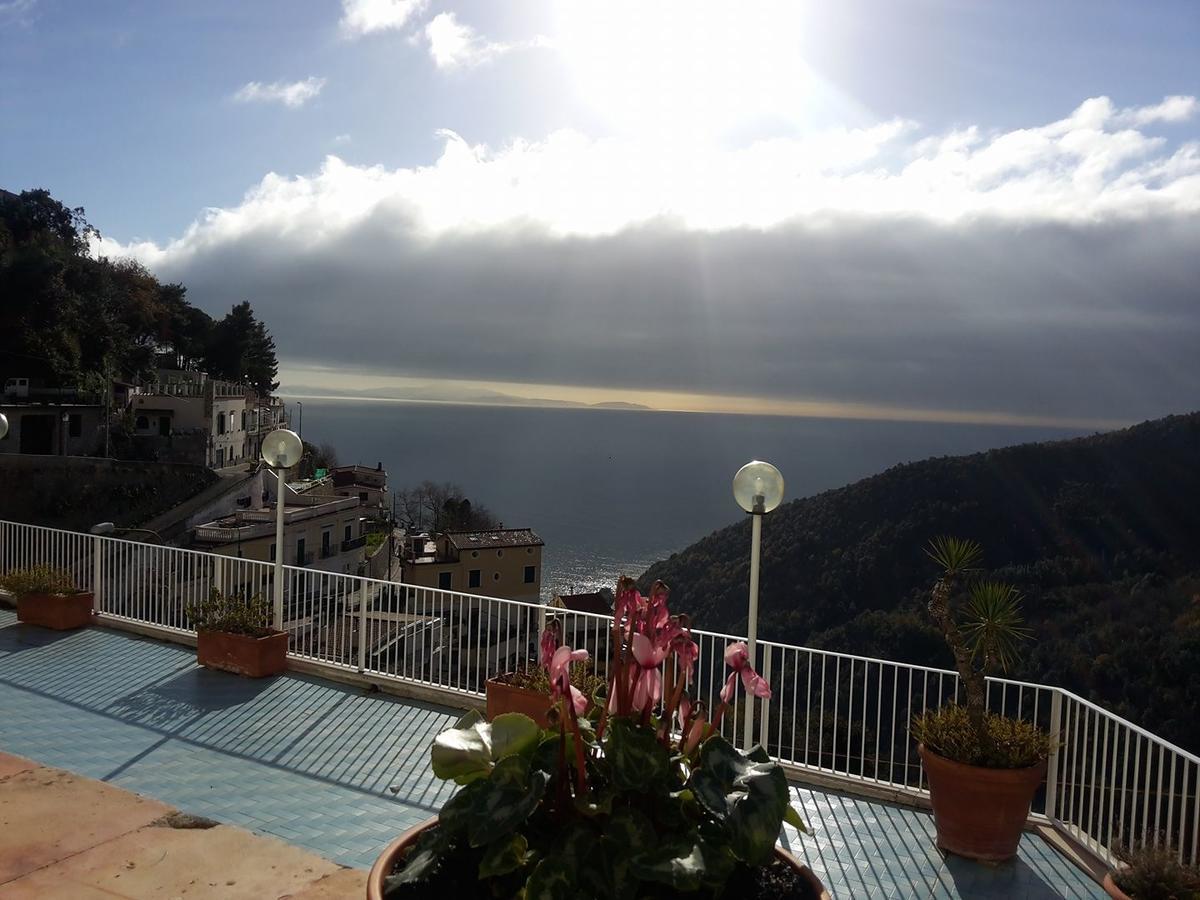 Le Terrazze Di Cristina Bed & Breakfast Vietri Exterior foto