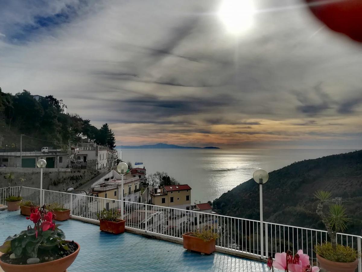 Le Terrazze Di Cristina Bed & Breakfast Vietri Exterior foto