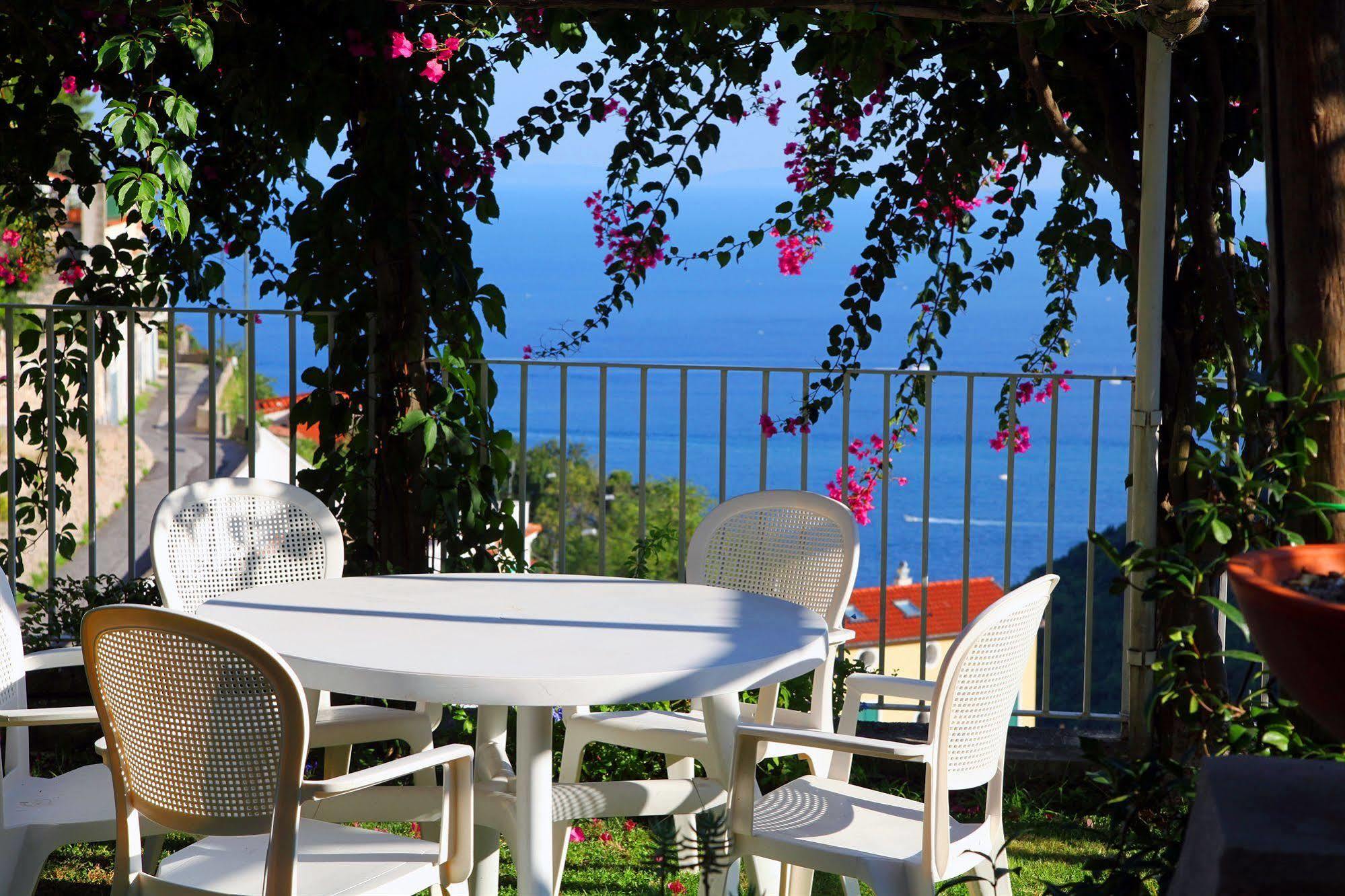 Le Terrazze Di Cristina Bed & Breakfast Vietri Exterior foto