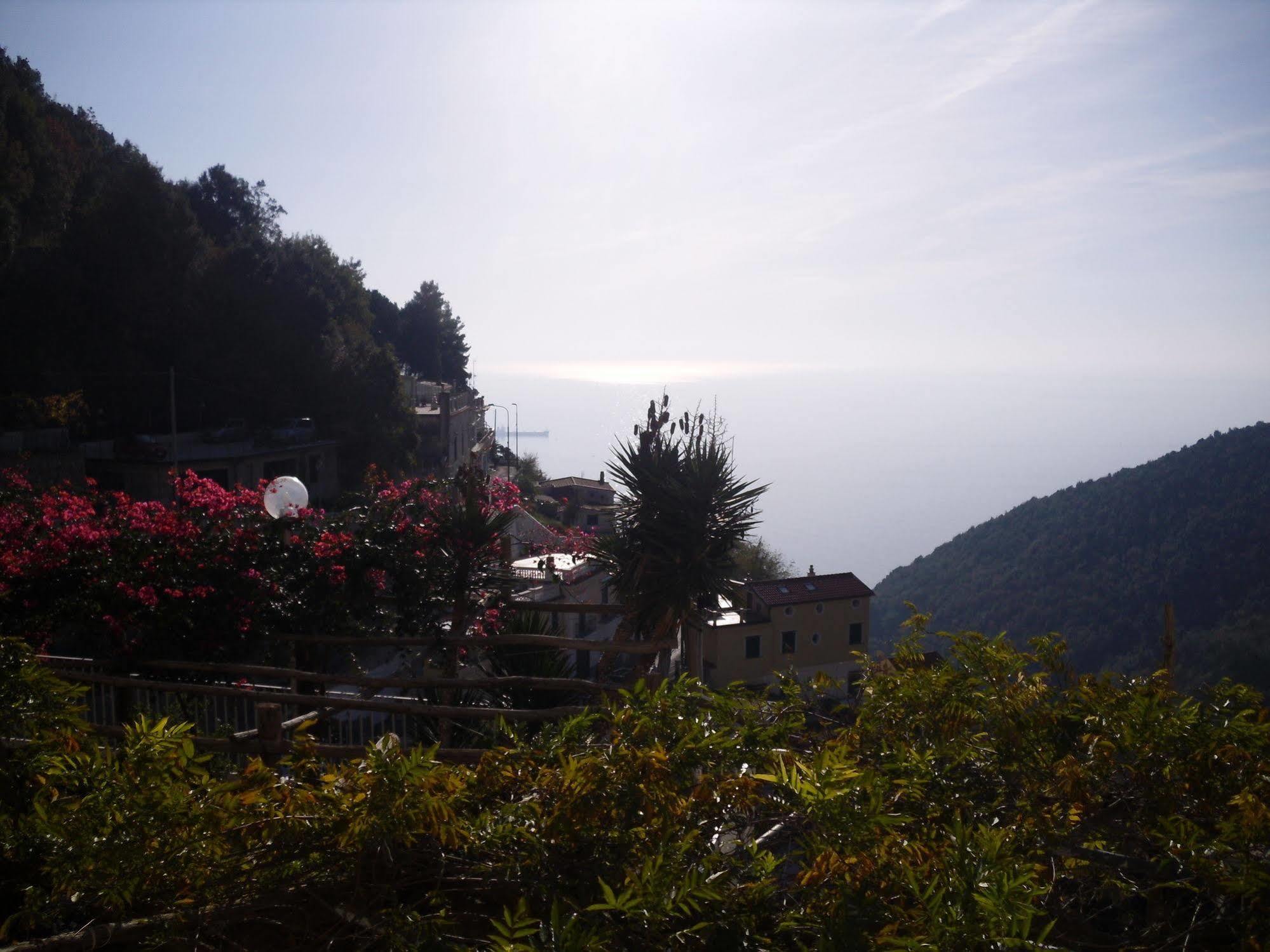 Le Terrazze Di Cristina Bed & Breakfast Vietri Exterior foto
